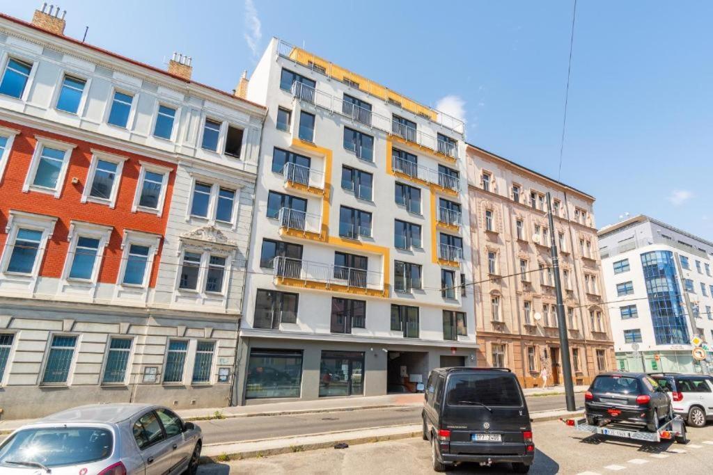 Brand New Studio Apartment #24 In Elite Residence With Free Secure Parking In The Center Prag Exterior foto