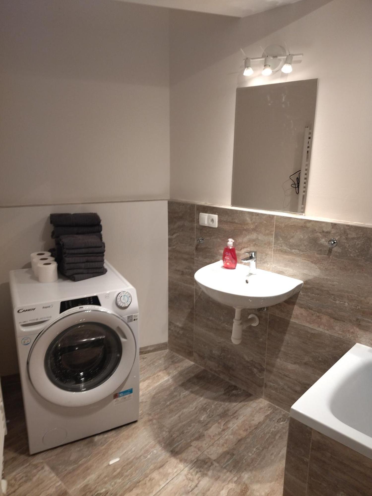 Brand New Studio Apartment #24 In Elite Residence With Free Secure Parking In The Center Prag Exterior foto